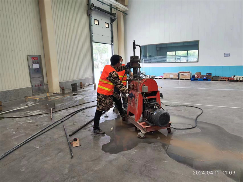 南召厂房地面下沉塌陷注浆加固施工